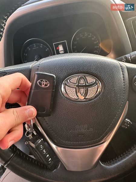 Позашляховик / Кросовер Toyota RAV4 2017 в Дрогобичі