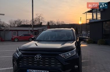 Внедорожник / Кроссовер Toyota RAV4 2019 в Залещиках