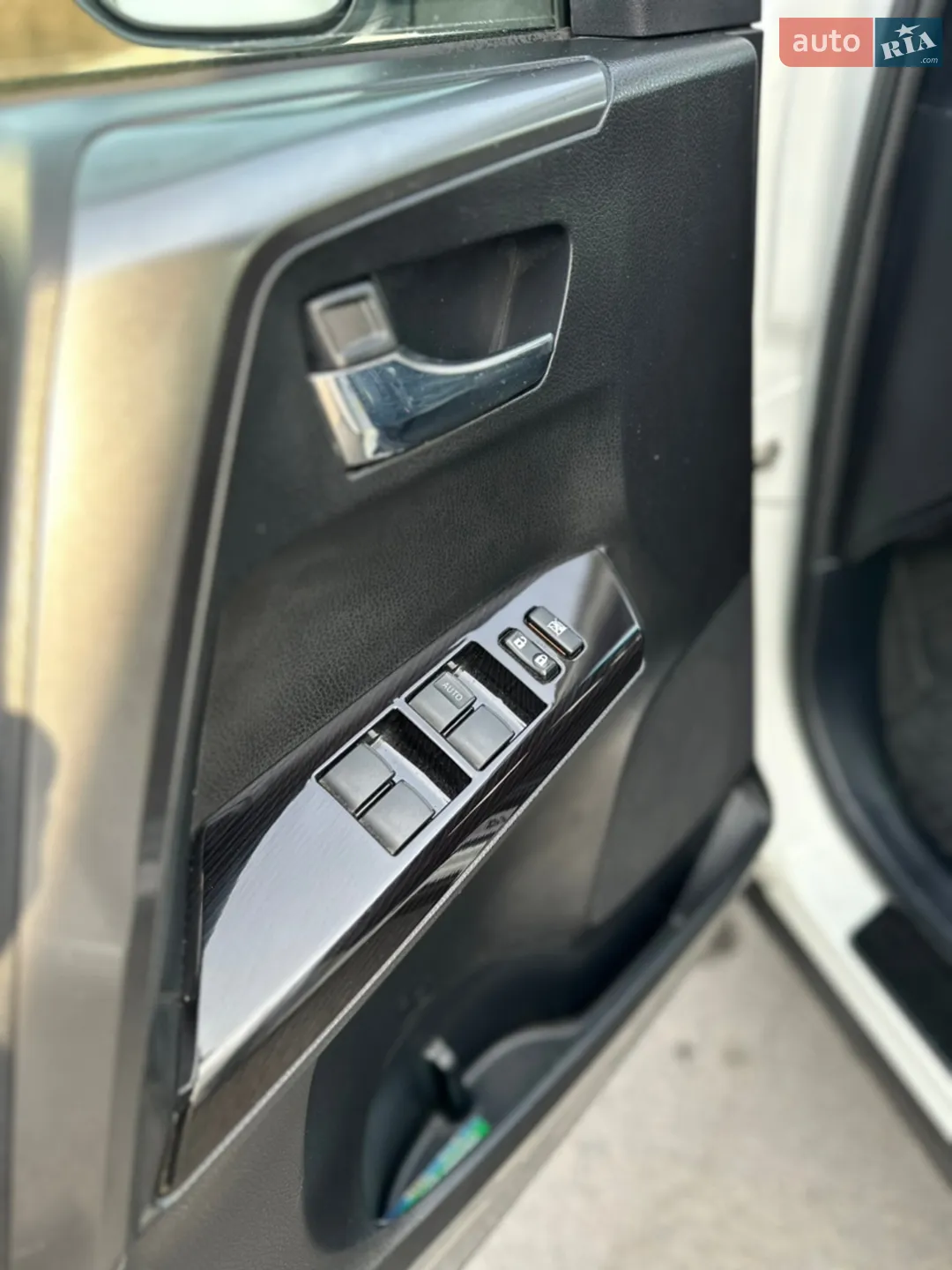 2016 Toyota RAV 4 - мініатюра 10