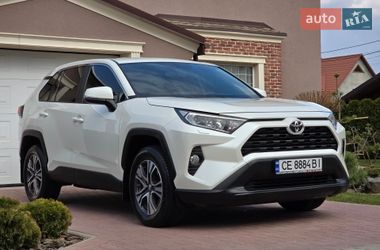 Внедорожник / Кроссовер Toyota RAV4 2021 в Черновцах