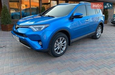 Внедорожник / Кроссовер Toyota RAV4 2016 в Киеве