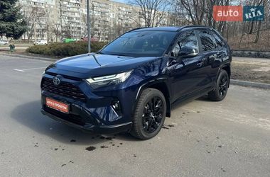 Позашляховик / Кросовер Toyota RAV4 2022 в Черкасах