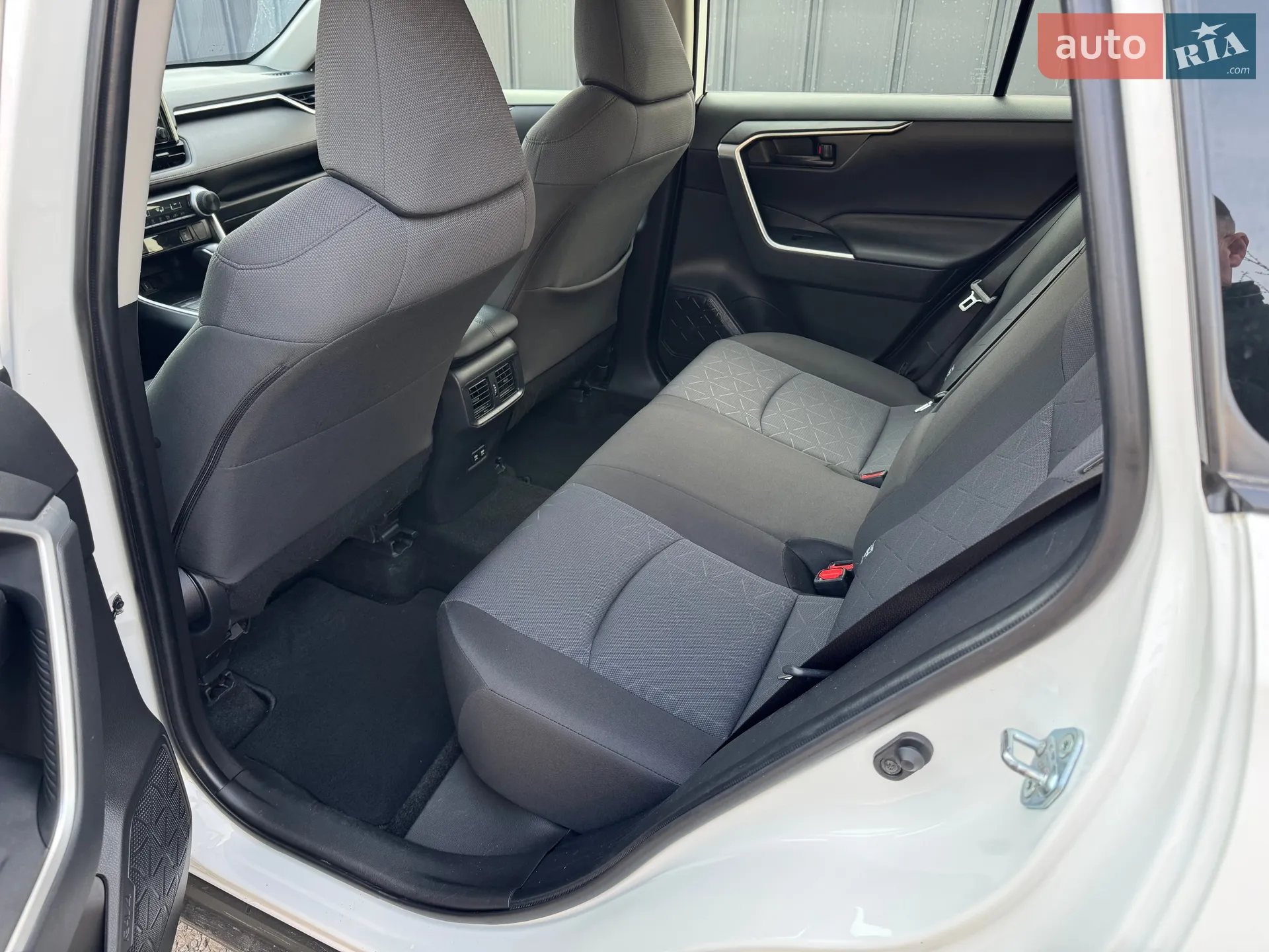 2020 Toyota RAV 4 - мініатюра 6