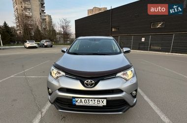 Внедорожник / Кроссовер Toyota RAV4 2017 в Львове