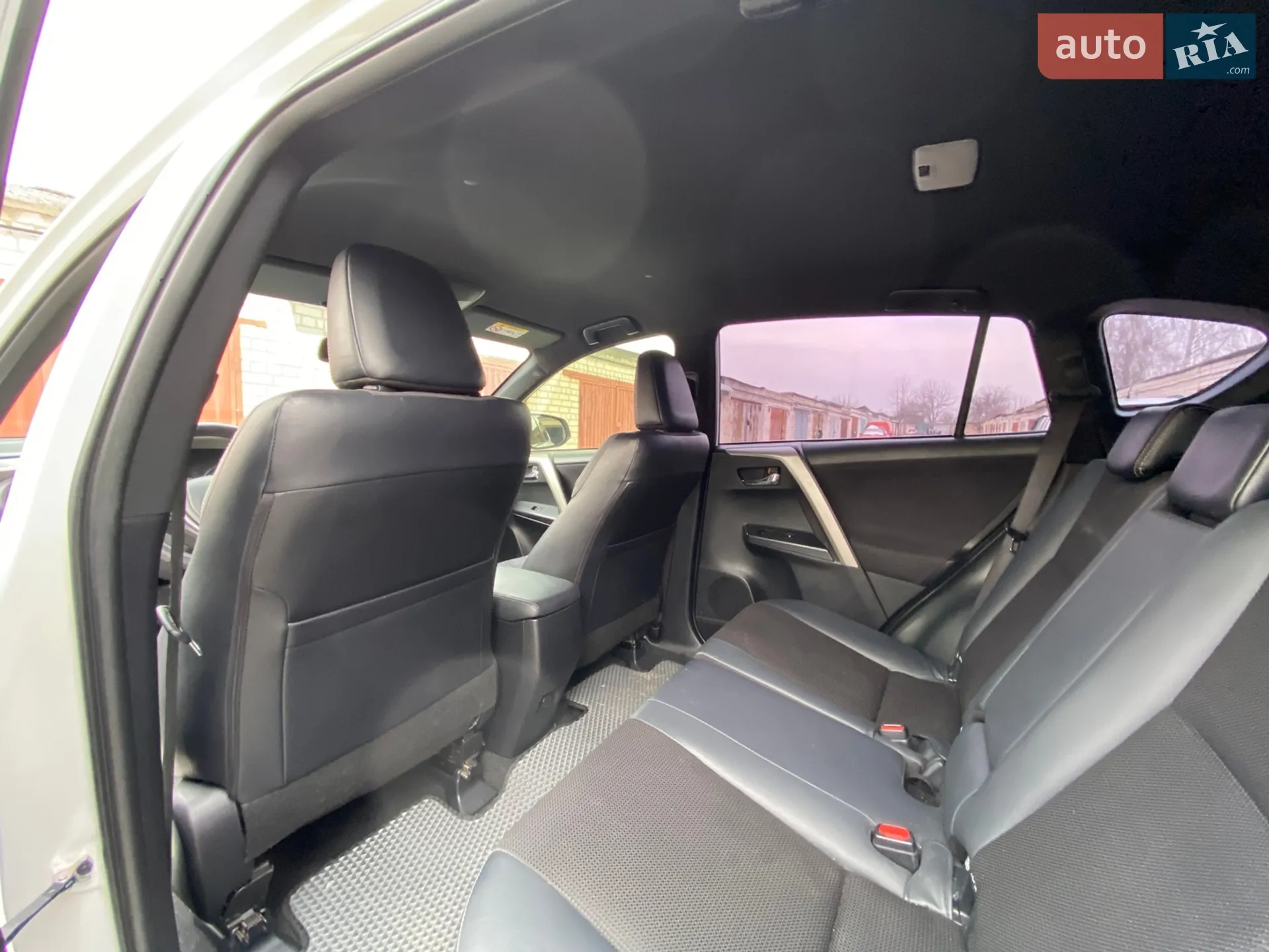 2016 Toyota RAV 4 - мініатюра 26