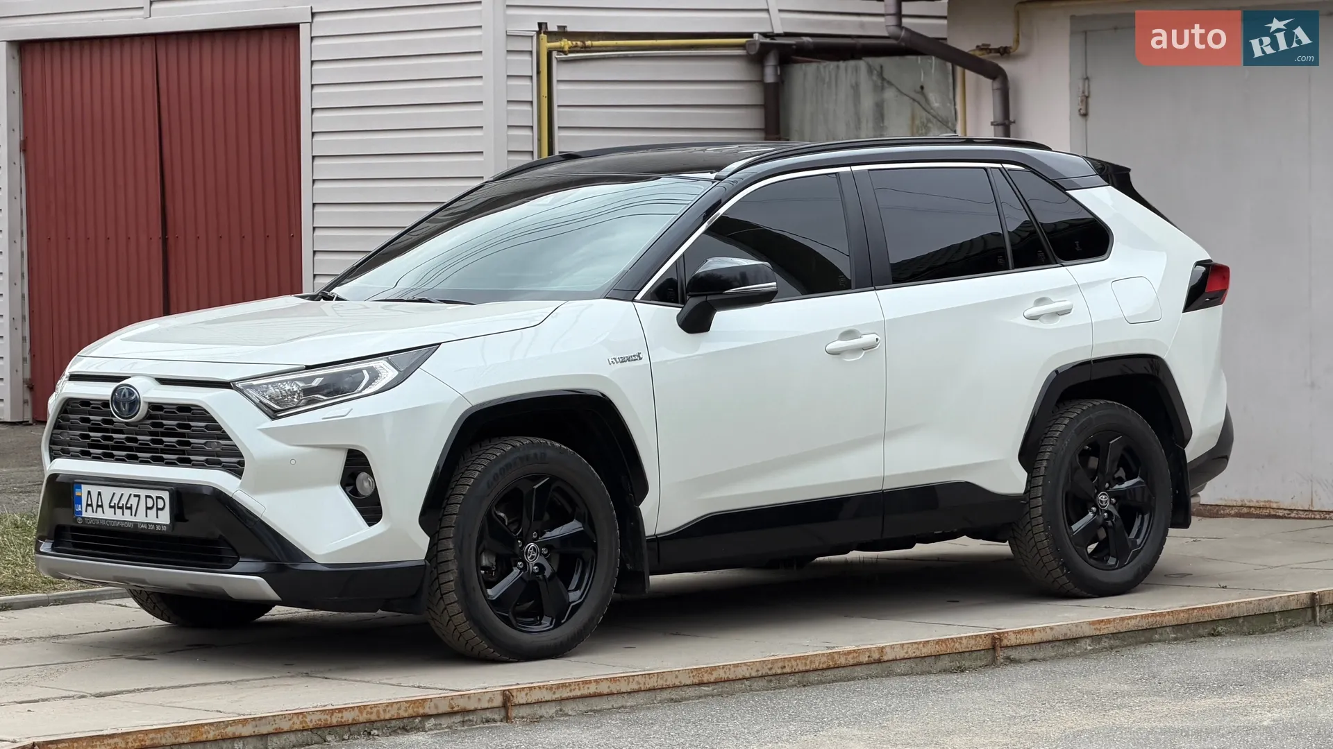2020 Toyota RAV 4 - фото 1