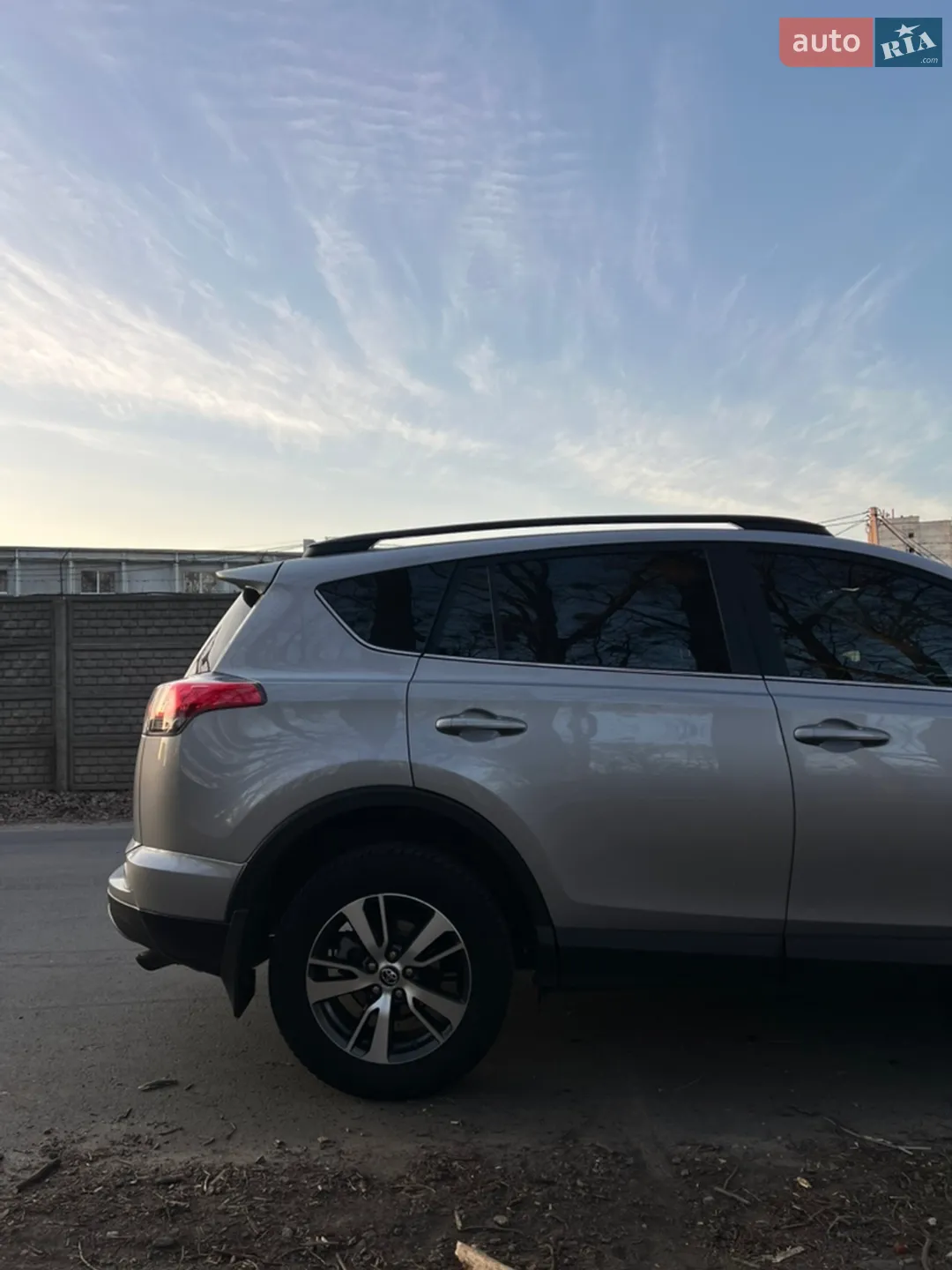 2017 Toyota RAV 4 - мініатюра 9