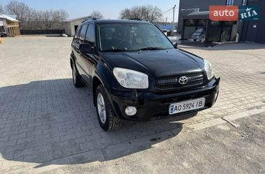 Позашляховик / Кросовер Toyota RAV4 2005 в Сокирянах