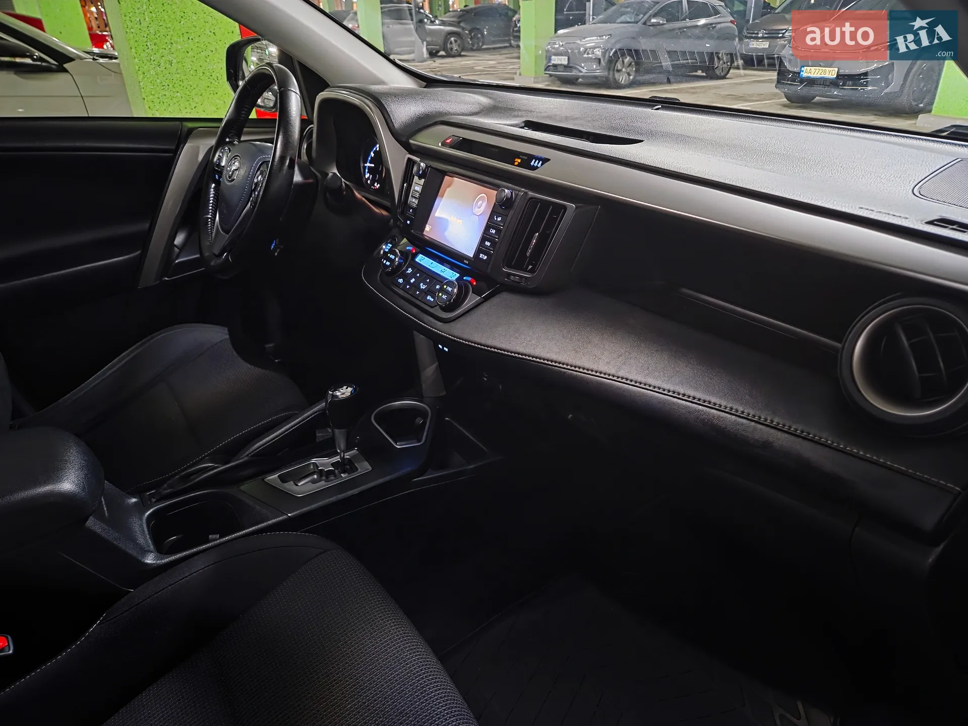 2017 Toyota RAV 4 - мініатюра 12