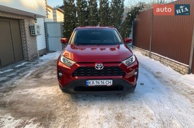 Позашляховик / Кросовер Toyota RAV4 2019 в Києві