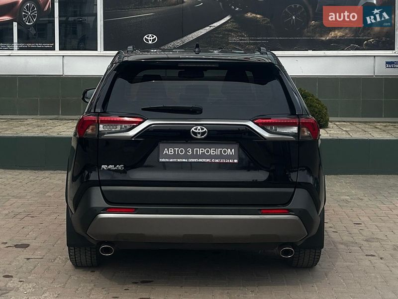 Внедорожник / Кроссовер Toyota RAV4 2020 в Черновцах