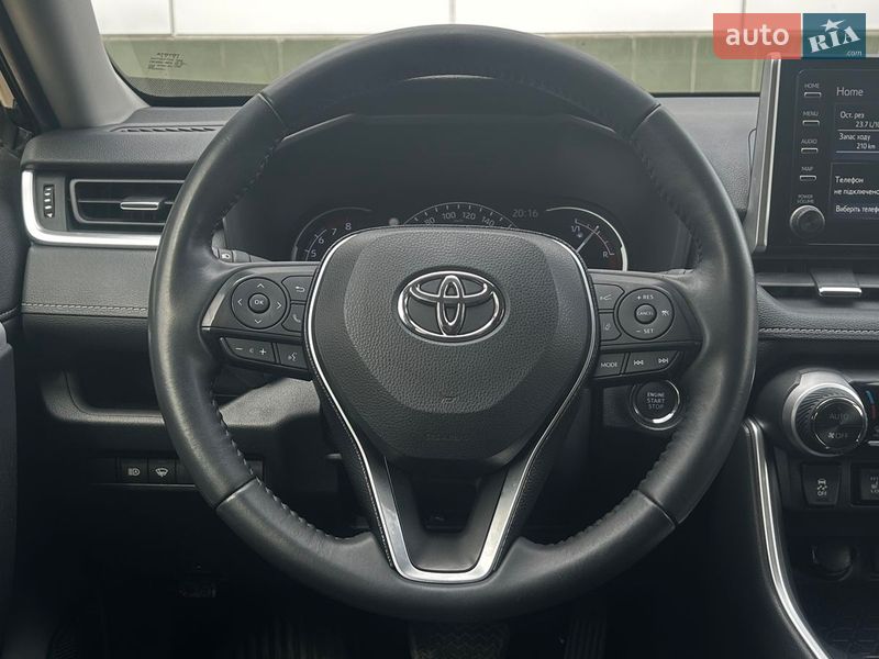 Внедорожник / Кроссовер Toyota RAV4 2020 в Черновцах