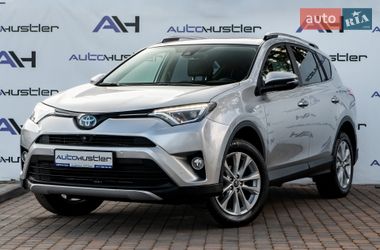 Позашляховик / Кросовер Toyota RAV4 2016 в Києві