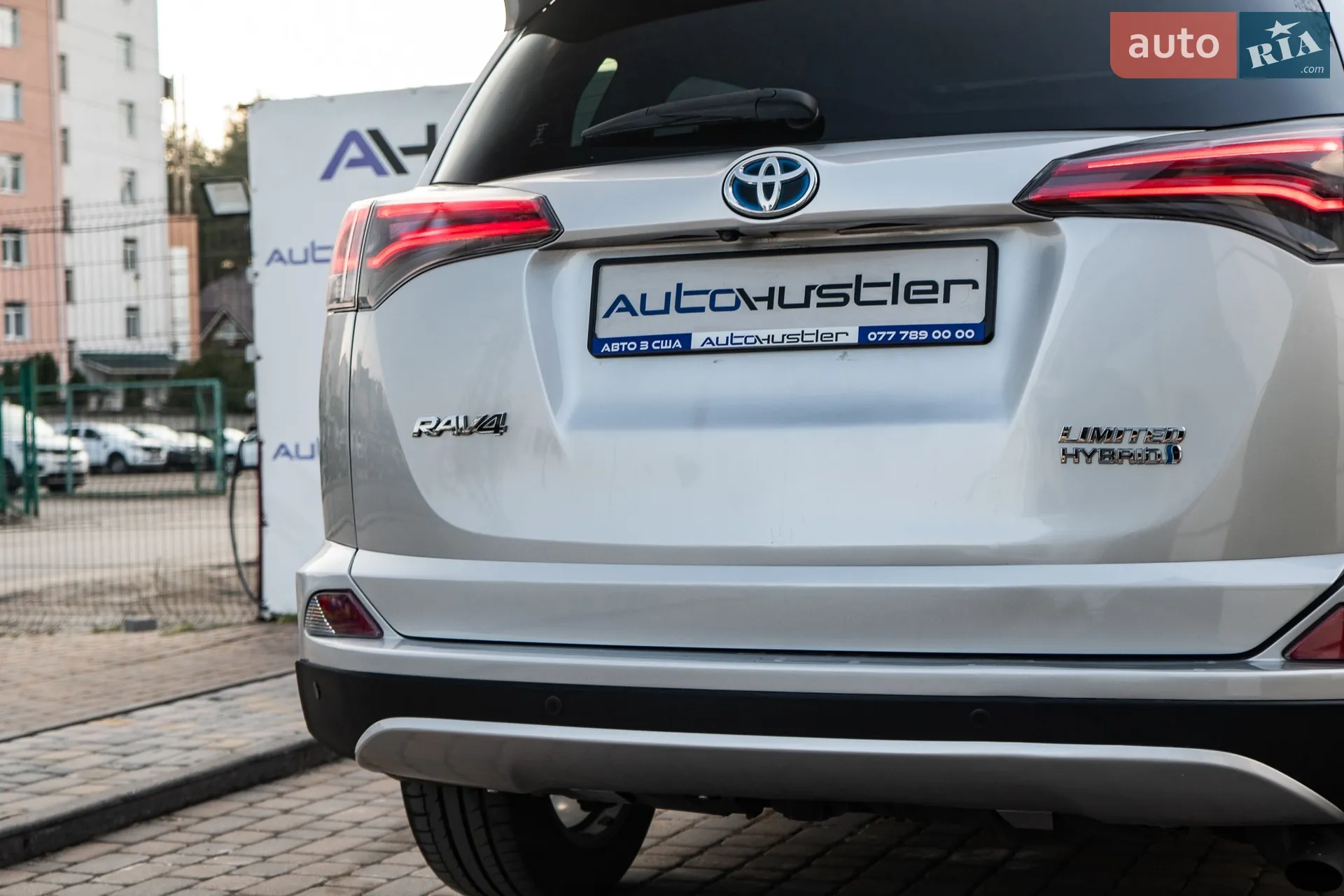 2016 Toyota RAV 4 - мініатюра 16