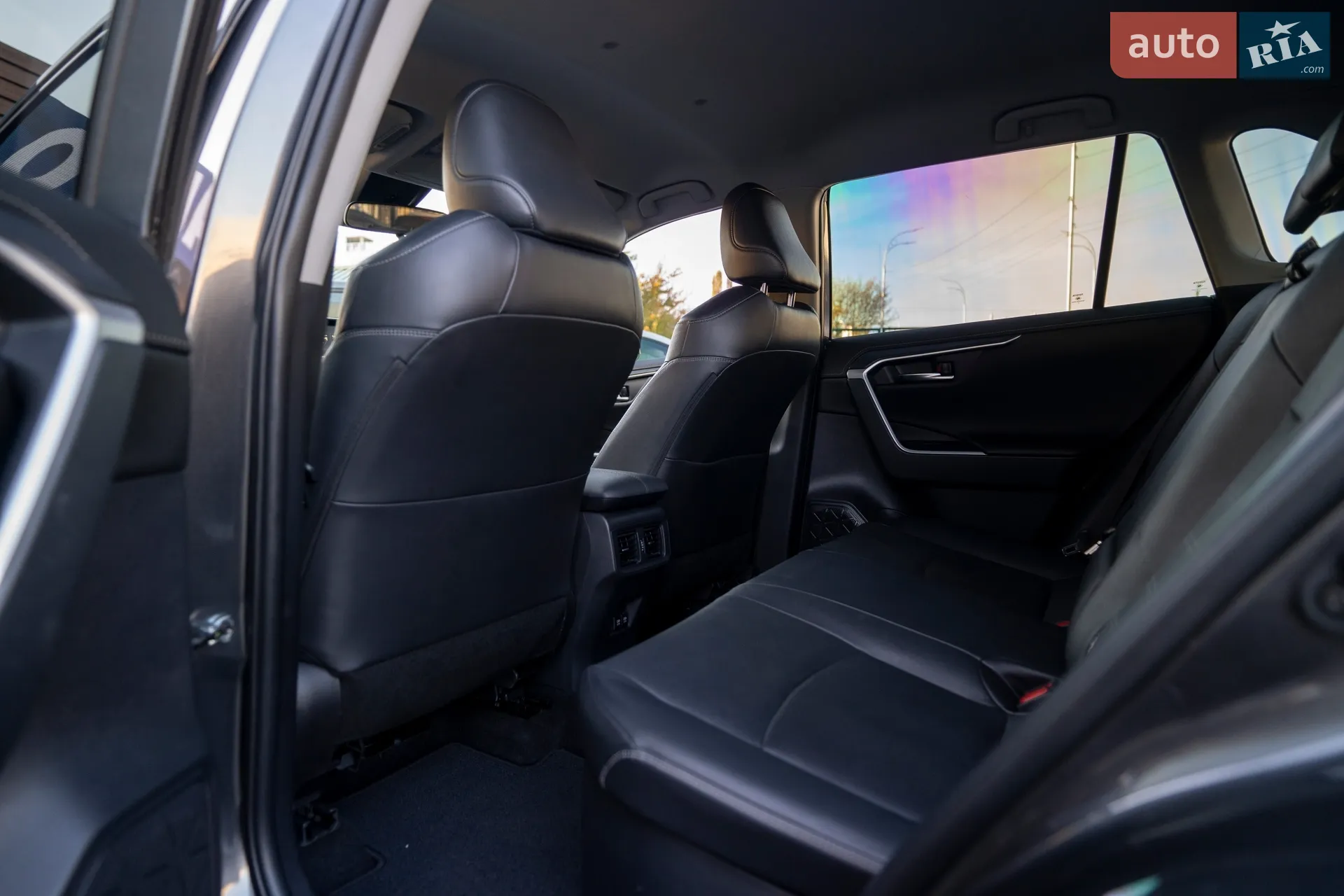 2020 Toyota RAV 4 - мініатюра 37