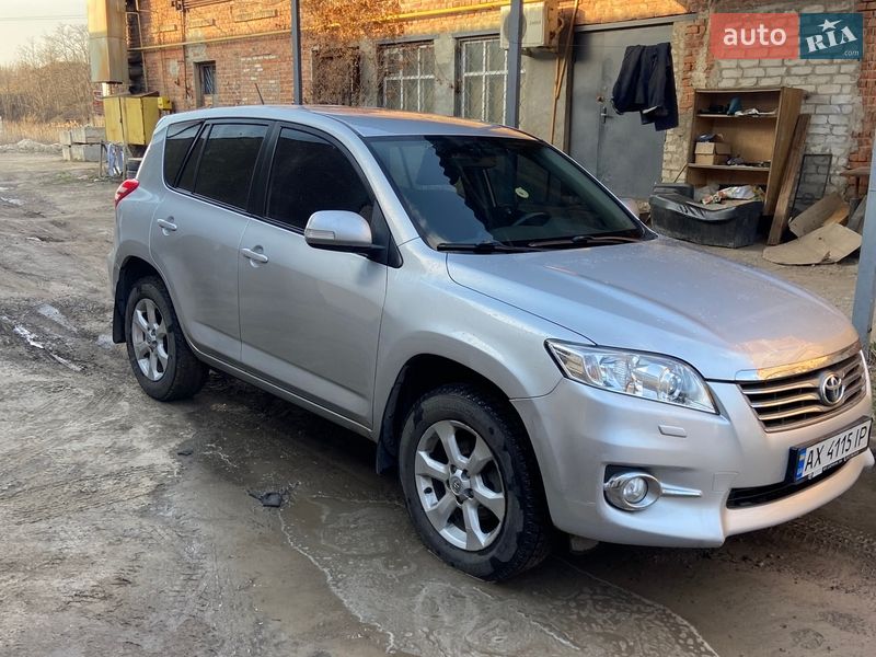Toyota RAV4 2010