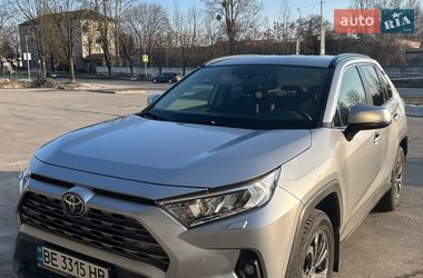 Позашляховик / Кросовер Toyota RAV4 2023 в Львові