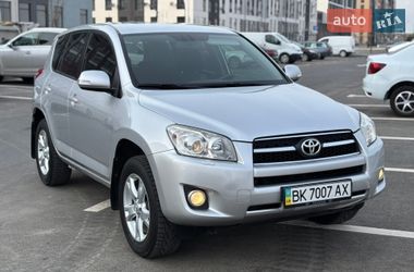 Внедорожник / Кроссовер Toyota RAV4 2009 в Ровно