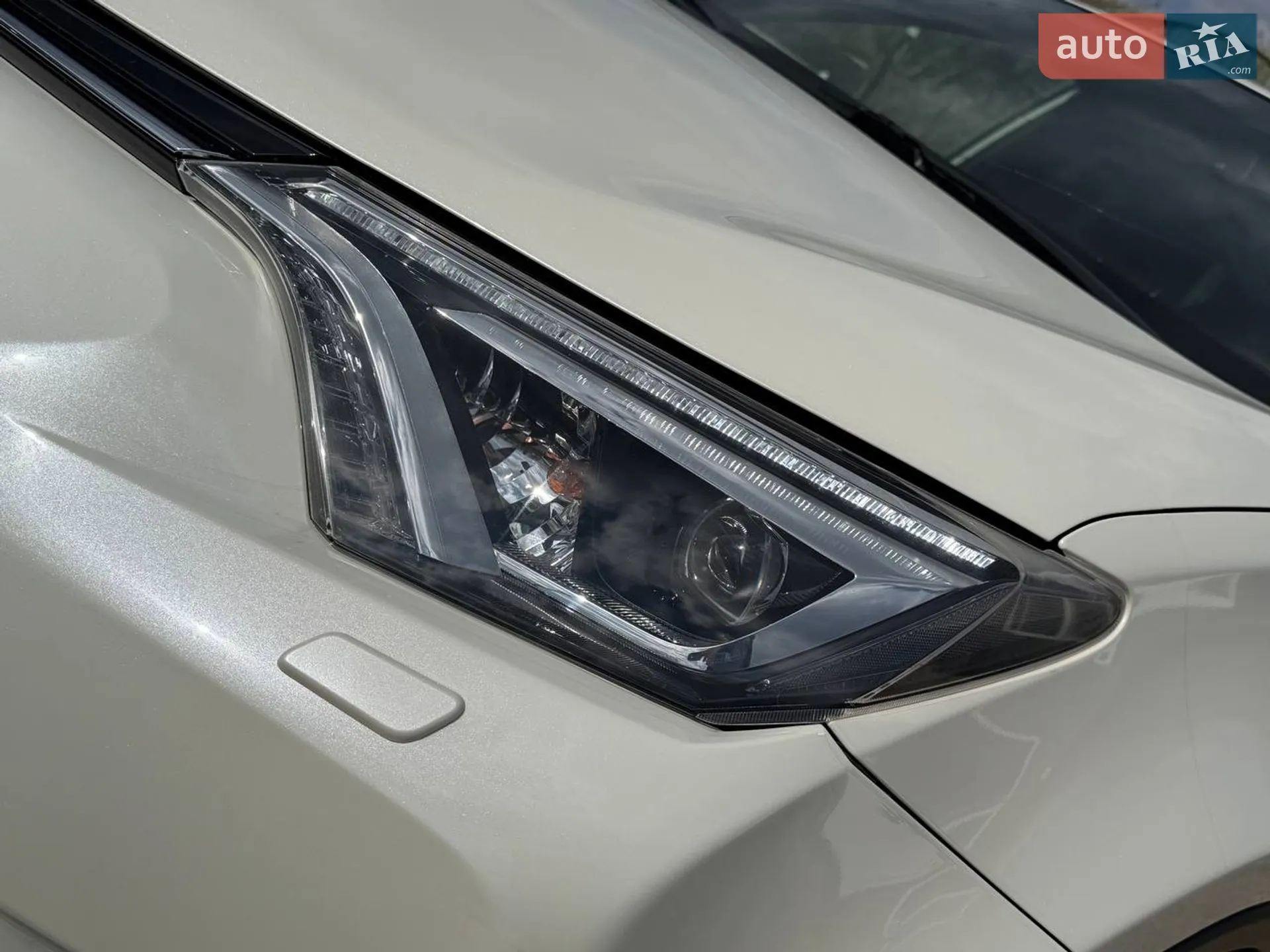 2018 Toyota RAV 4 - мініатюра 9