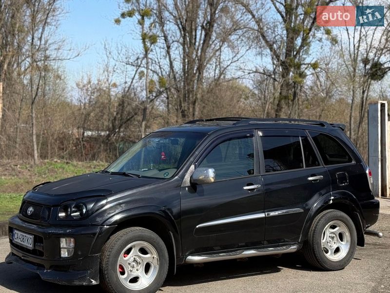 Позашляховик / Кросовер Toyota RAV4 2002 в Смілі