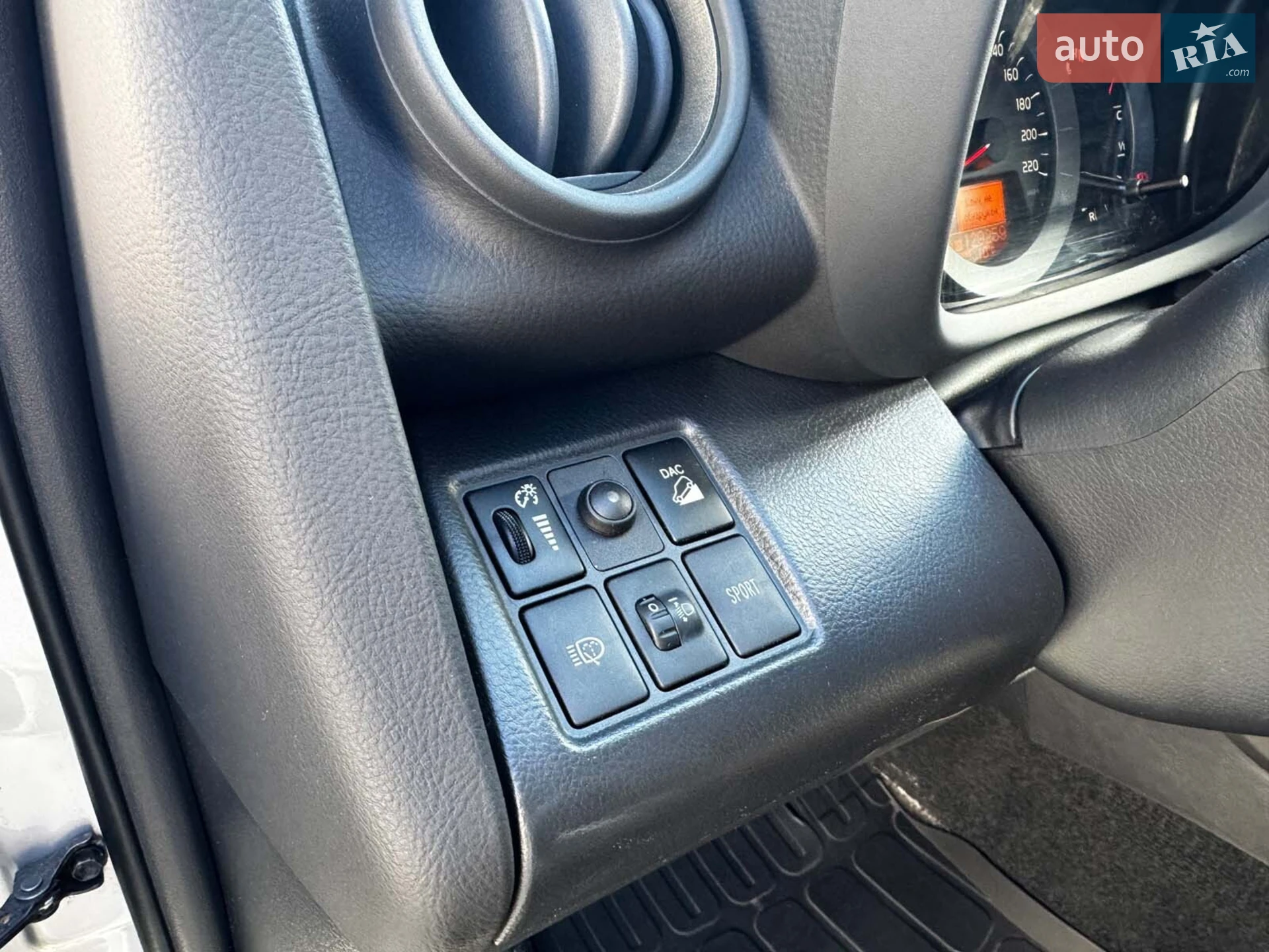 2012 Toyota RAV 4 - мініатюра 16