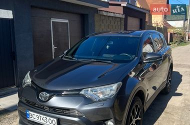 Внедорожник / Кроссовер Toyota RAV4 2017 в Киеве