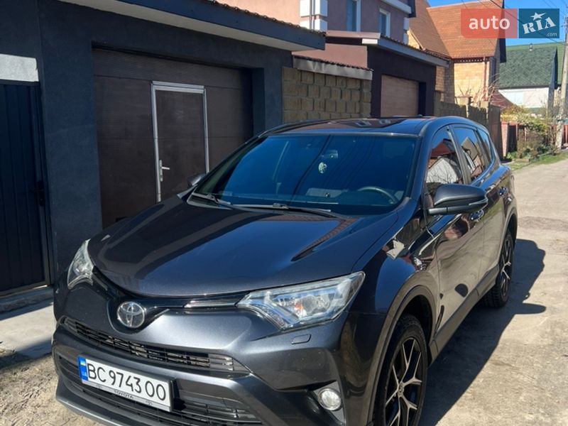 Toyota RAV4 2017