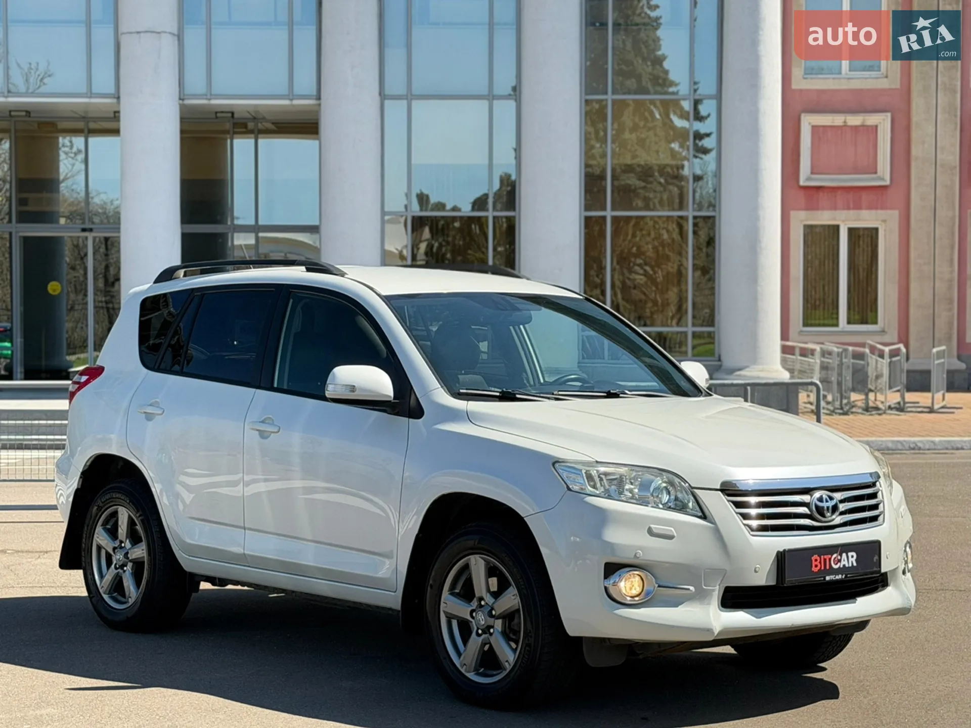 2010 Toyota RAV 4 - мініатюра 2