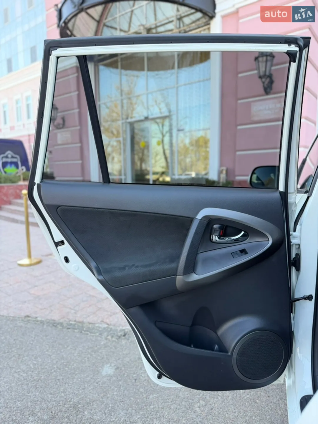 2010 Toyota RAV 4 - мініатюра 41
