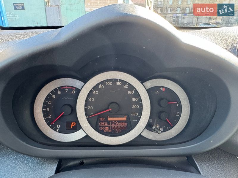 Позашляховик / Кросовер Toyota RAV4 2010 в Дніпрі