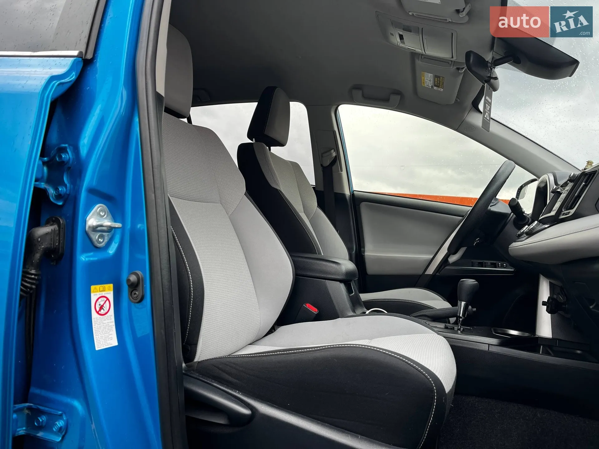2018 Toyota RAV 4 - мініатюра 12