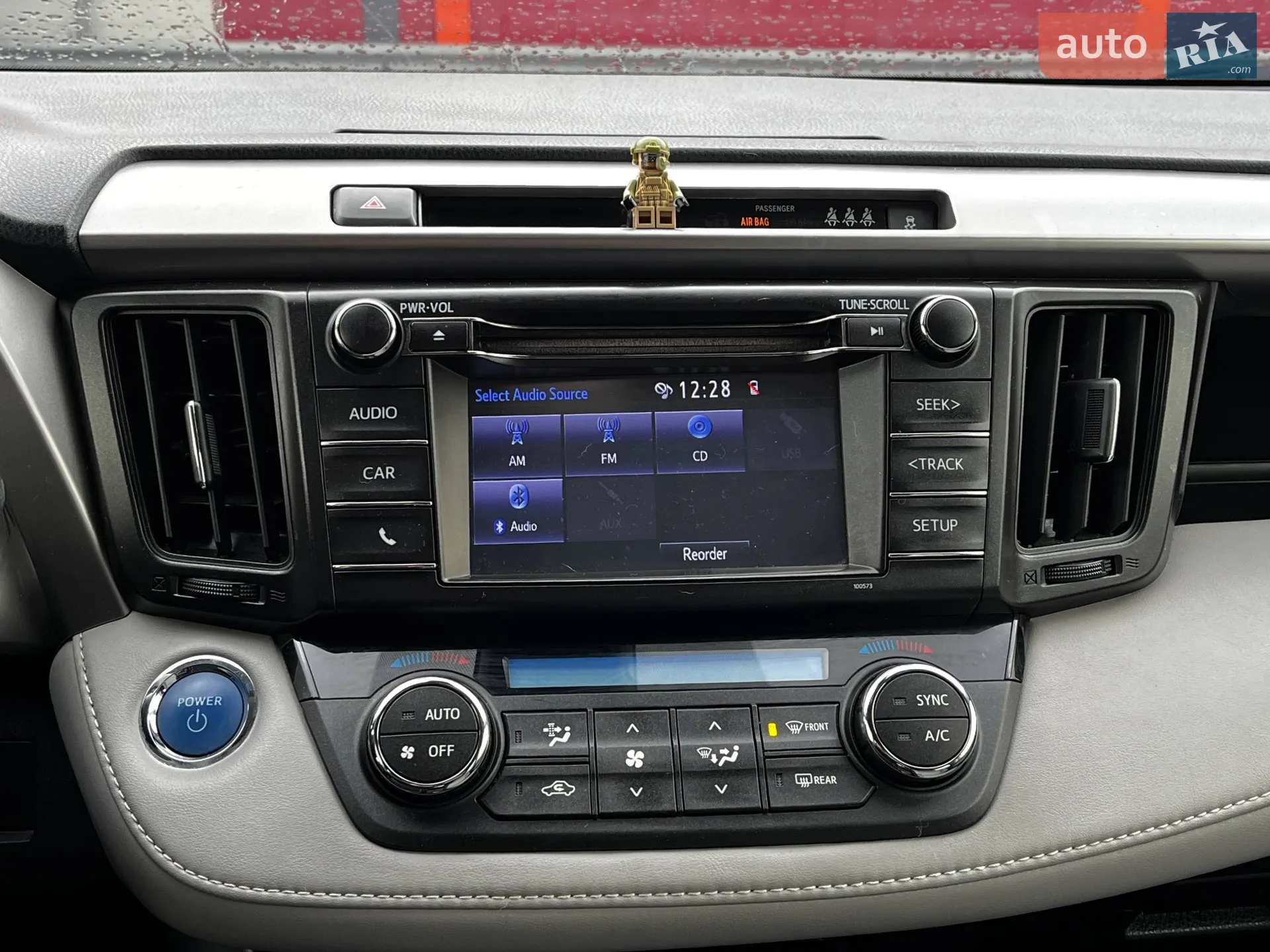 2018 Toyota RAV 4 - мініатюра 22