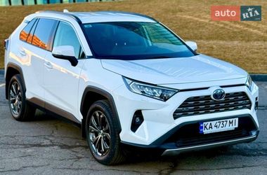 Внедорожник / Кроссовер Toyota RAV4 2023 в Киеве