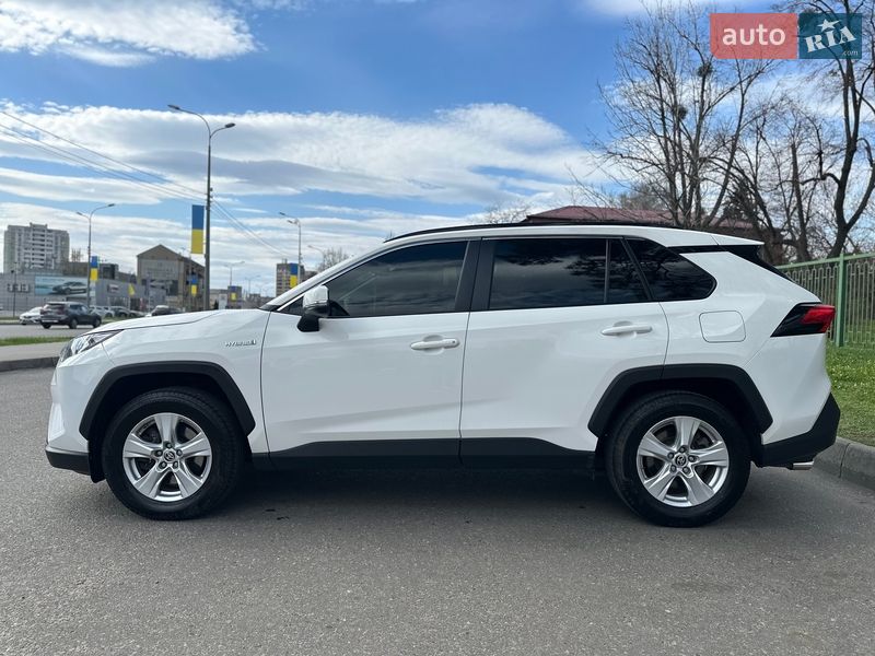 Внедорожник / Кроссовер Toyota RAV4 2020 в Харькове