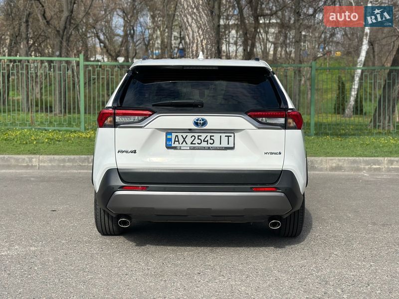 Внедорожник / Кроссовер Toyota RAV4 2020 в Харькове