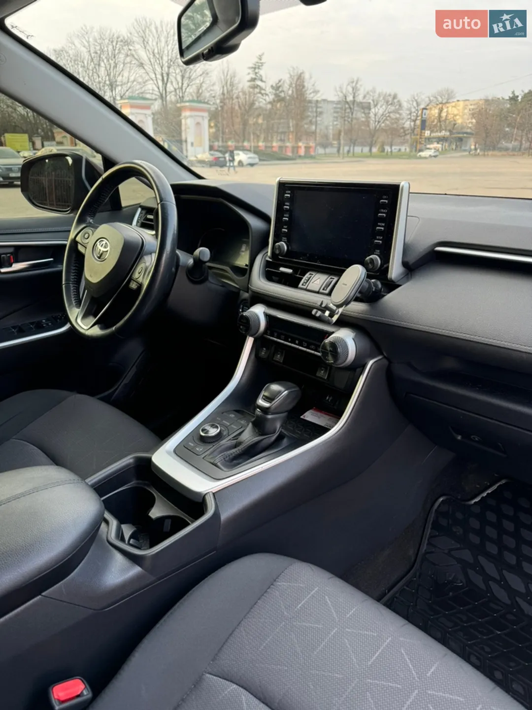 2019 Toyota RAV 4 - мініатюра 19