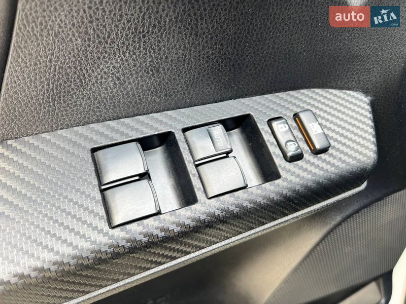 Позашляховик / Кросовер Toyota RAV4 2013 в Одесі