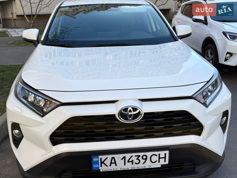 Toyota RAV4 2021
