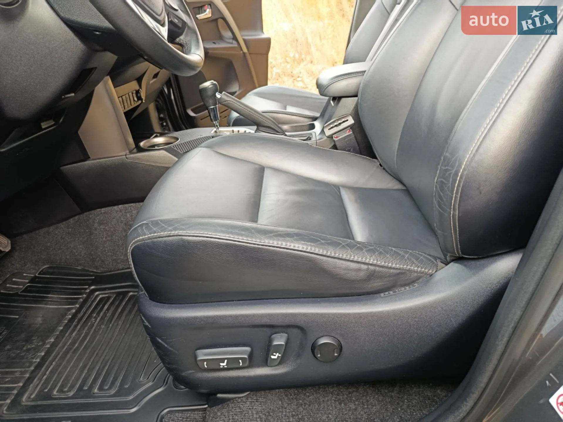 2014 Toyota RAV 4 - мініатюра 13