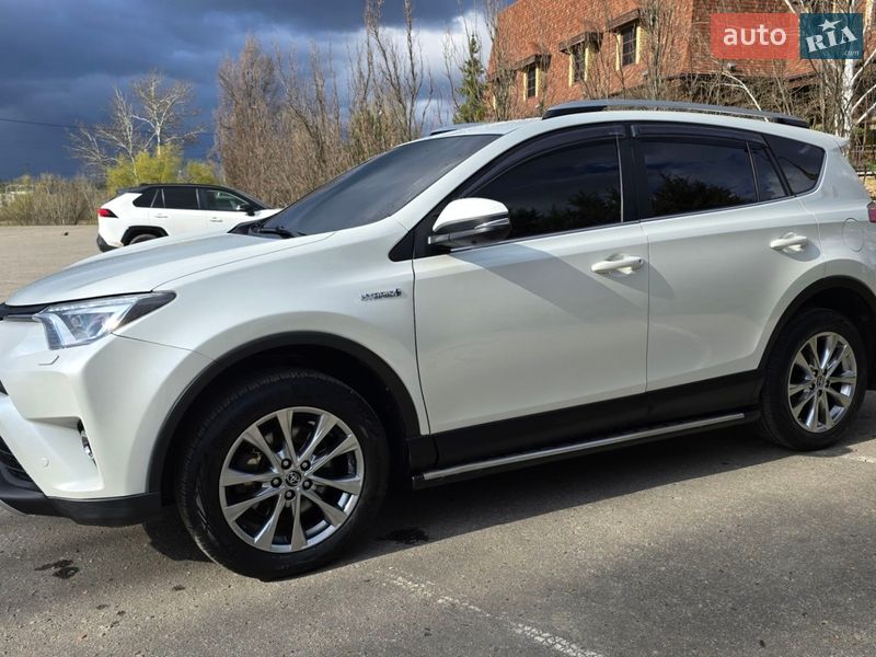 Toyota RAV4 2016