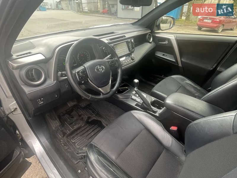 Позашляховик / Кросовер Toyota RAV4 2018 в Львові