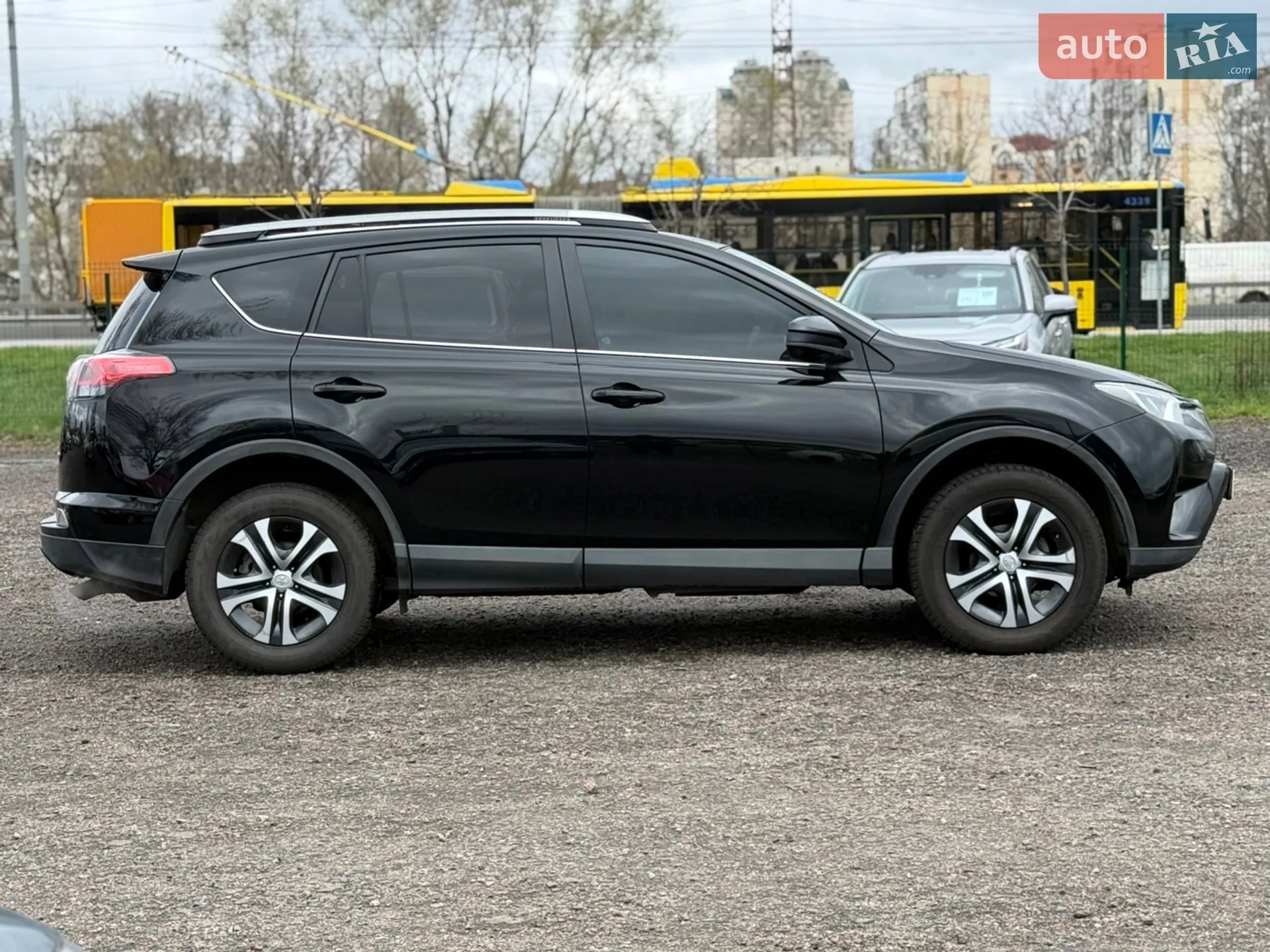 2017 Toyota RAV 4 - мініатюра 4