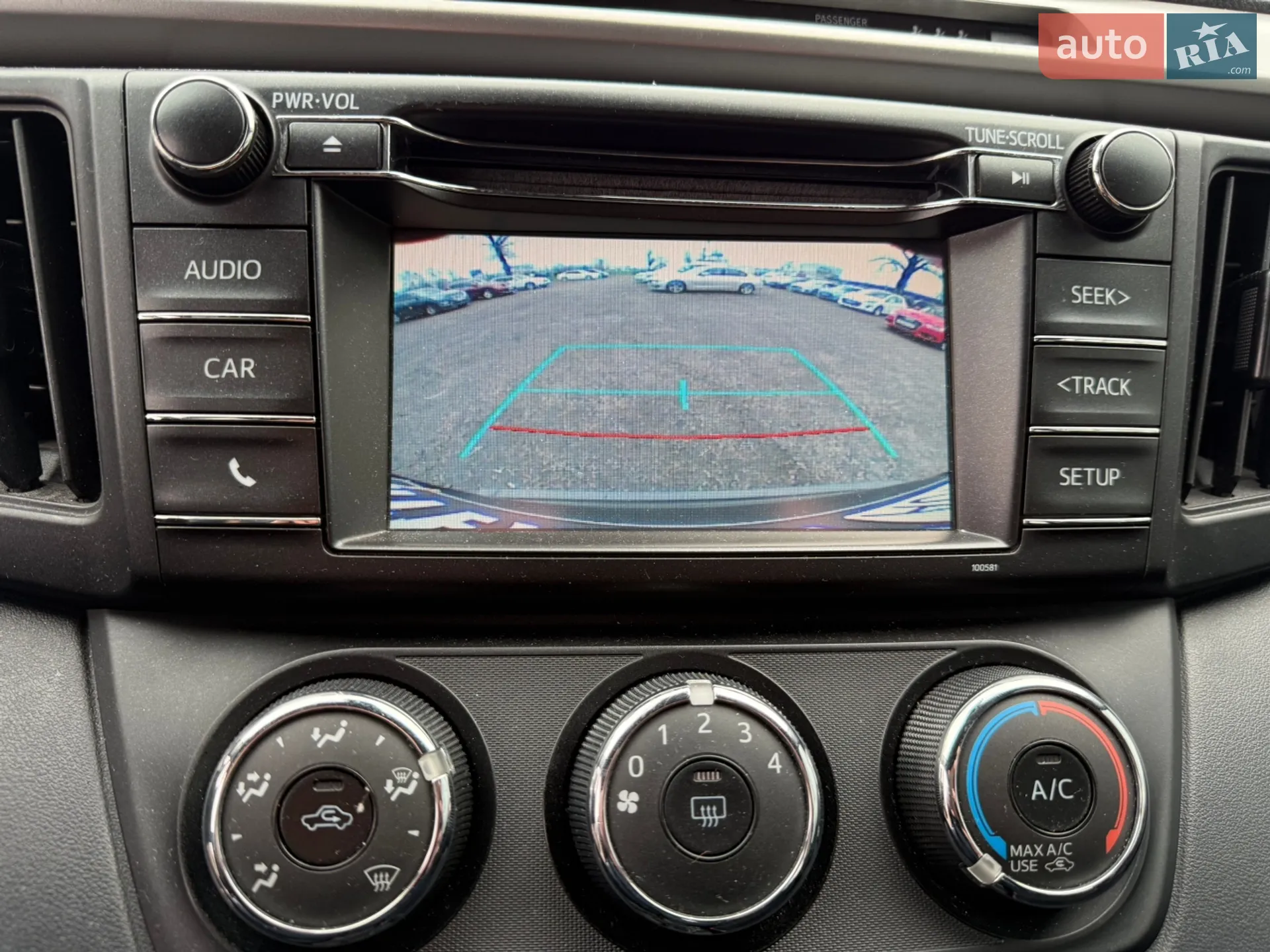 2017 Toyota RAV 4 - мініатюра 14