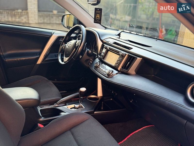 Позашляховик / Кросовер Toyota RAV4 2014 в Миколаєві