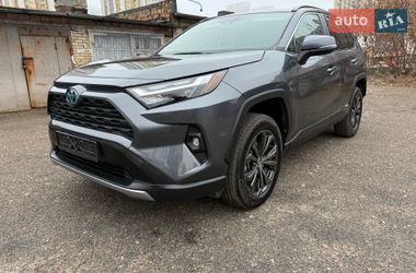 Внедорожник / Кроссовер Toyota RAV4 2022 в Киеве