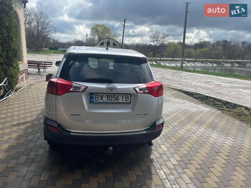 Позашляховик / Кросовер Toyota RAV4 2014 в Дунаївцях