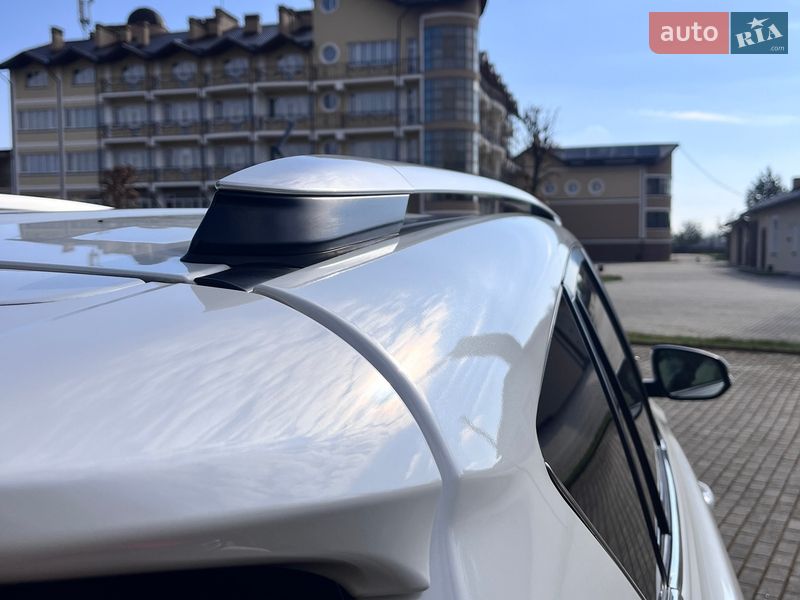 Внедорожник / Кроссовер Toyota RAV4 2018 в Львове