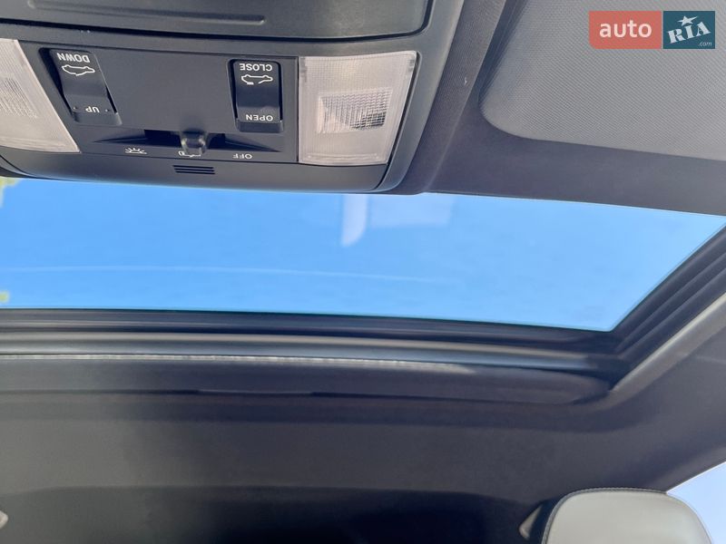 Внедорожник / Кроссовер Toyota RAV4 2018 в Львове