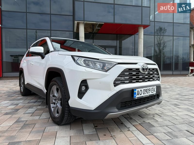 Внедорожник / Кроссовер Toyota RAV4 2022 в Тячеве фото 4 Внедорожник / Кроссовер Toyota RAV4 2022 в Тячеве