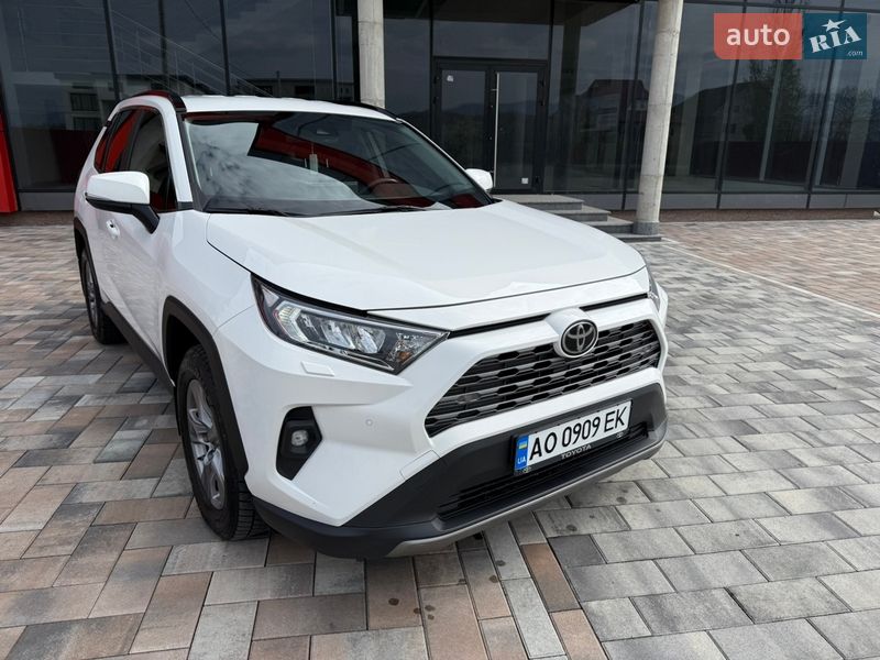 Внедорожник / Кроссовер Toyota RAV4 2022 в Тячеве фото 6 Внедорожник / Кроссовер Toyota RAV4 2022 в Тячеве